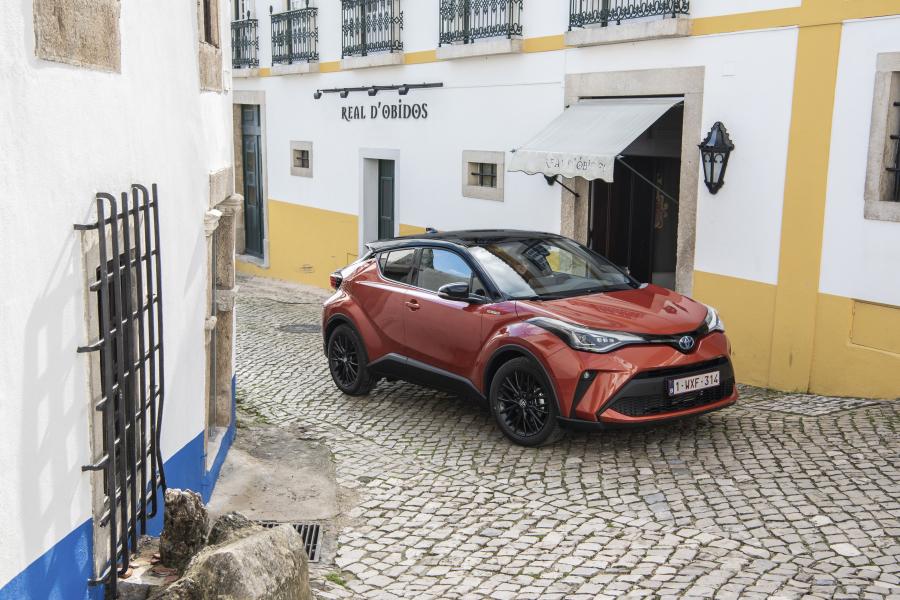 Toyota C-HR Hybrid 2019 года  (WW) (фото 47 из 174)